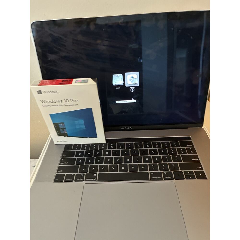 Apple MacBook Pro 16 Inch Core i9 16GB 500 Go Gray + Win 10 USB + Win 11 DVD